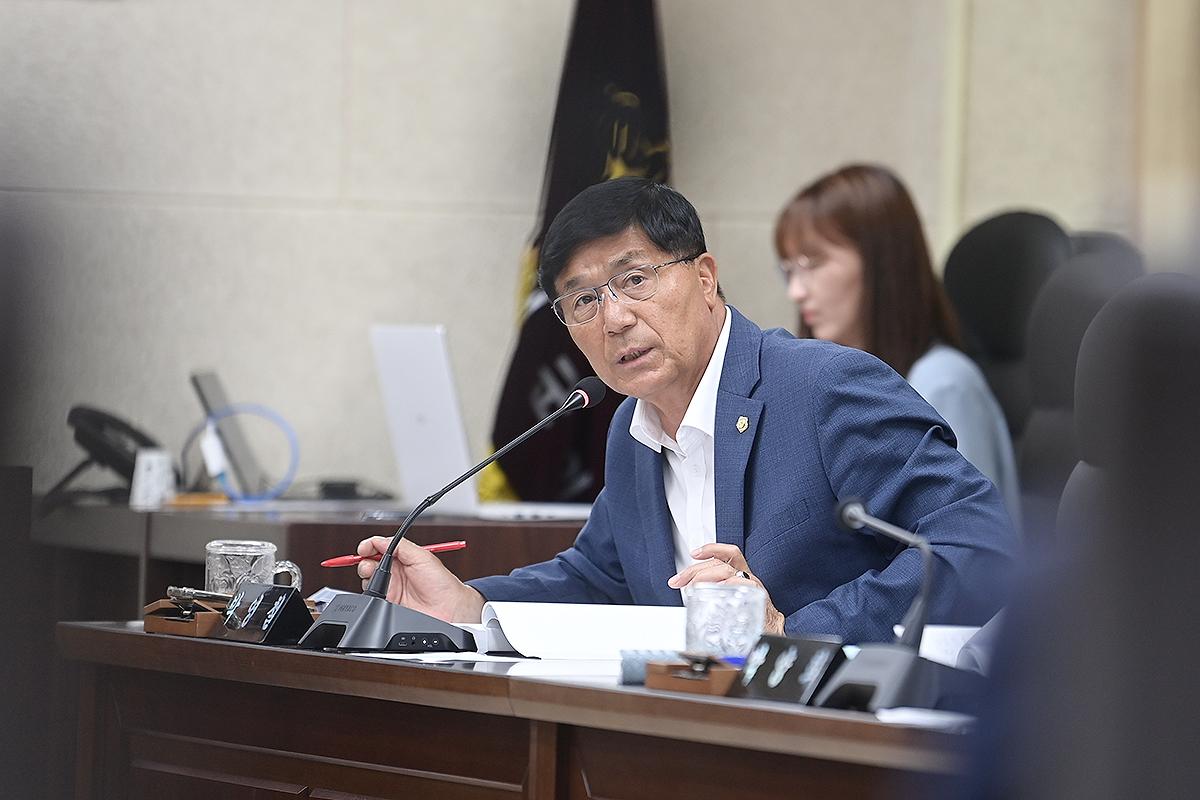  제1일차 행정사무감사